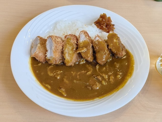 カツカレー（ポークヒレカツ）