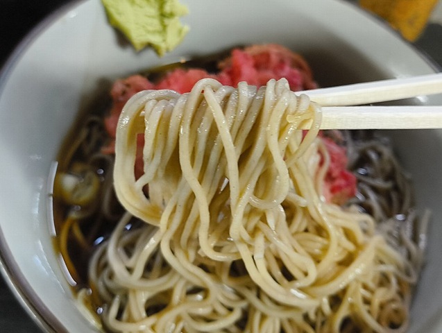 蕎麦を手繰る
