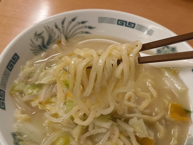 ラーメンを食べる
