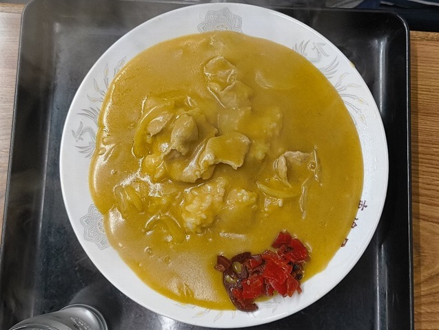 世界一うまい蕎麦屋のライスカレー