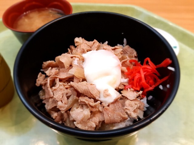 温玉豚丼