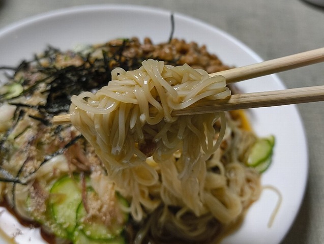 そうめんを手繰る