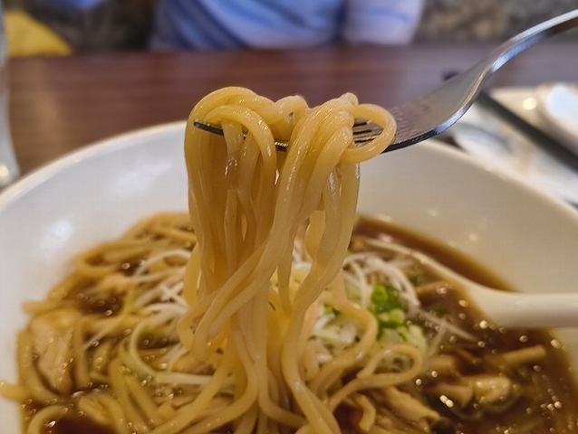 パスタを食べる