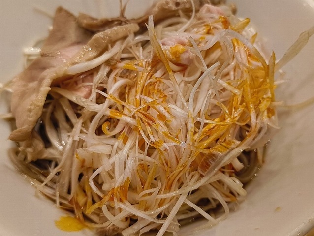 さらしたねぎが大量にある