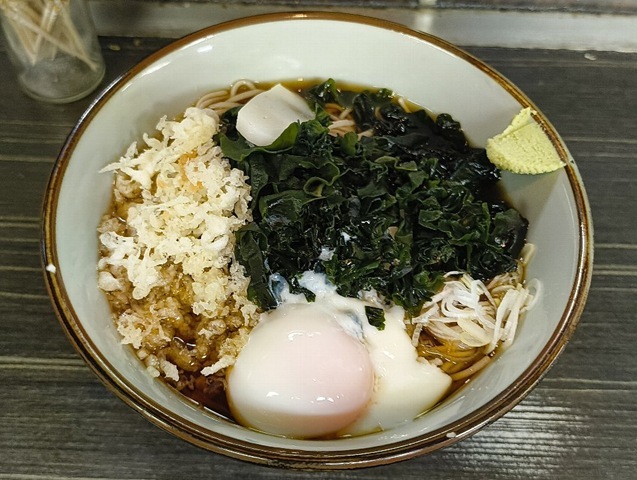 冷やしたぬきそば＋温泉たまご