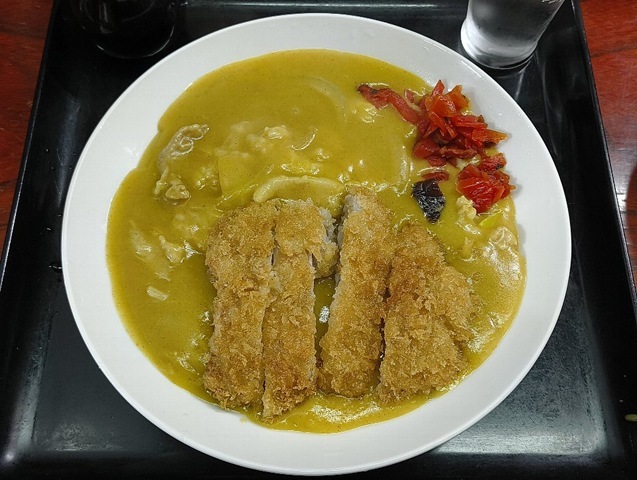 世界一美味しい蕎麦屋のカツカレー