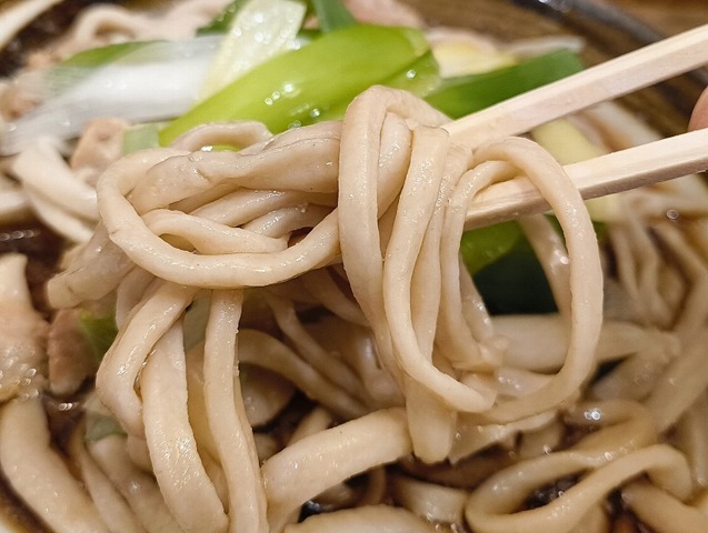 蕎麦を食べる