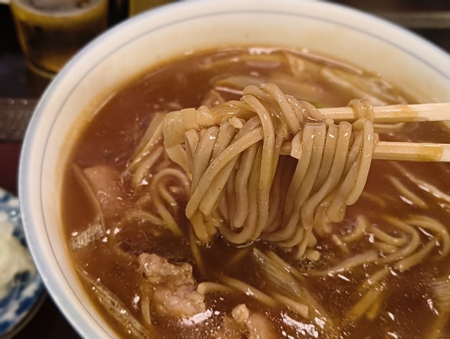 蕎麦を手繰る