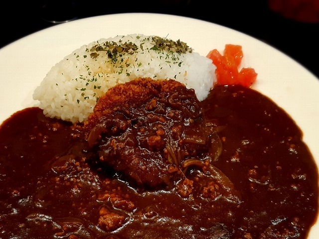 メンチカツカレー