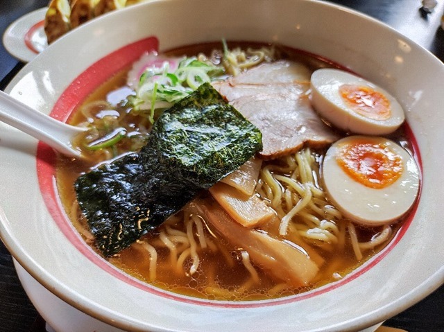 減塩中華そば（大盛）＋味玉とロカボ麺と