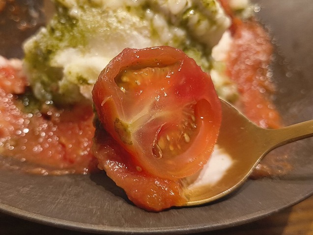 バルサミコで漬け込んだトマト