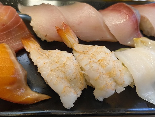 びん長まぐろとえび