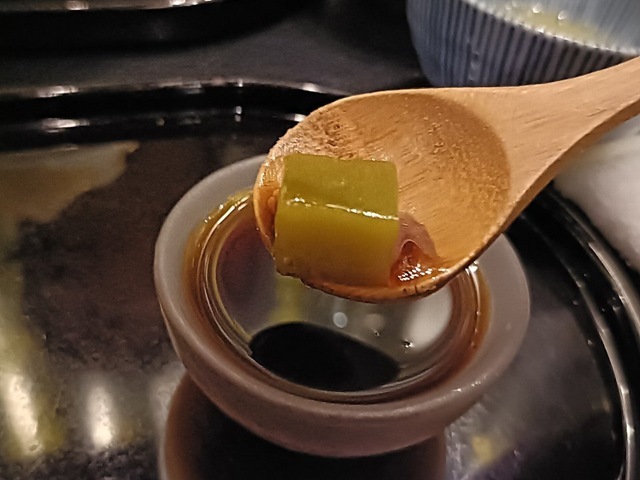寒天を食べる