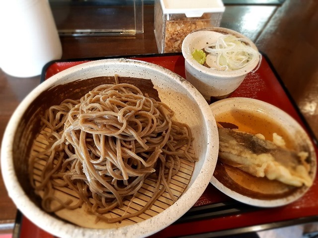 韃靼蕎麦とカレイの天ぷら