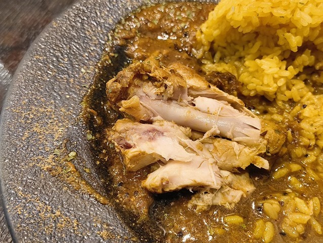手羽元を食べるのに若干苦労してしまった