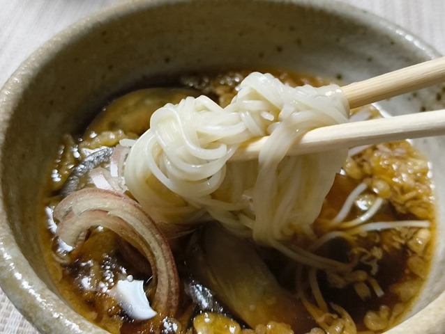 そうめんを手繰る