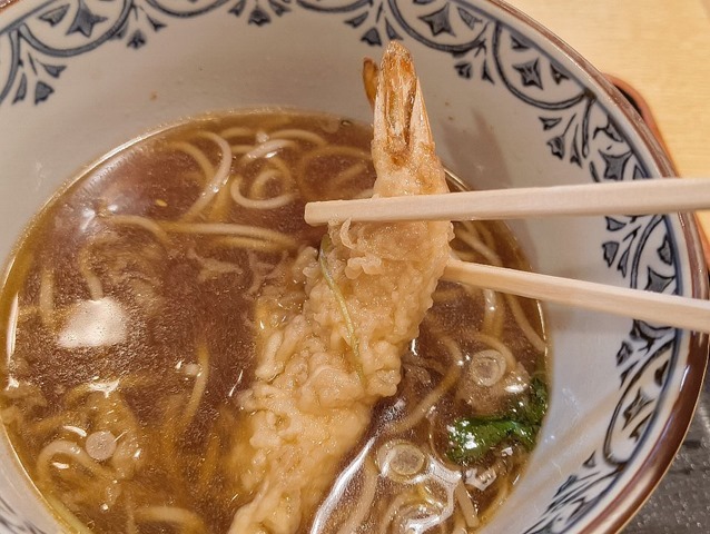 海老天を食べる