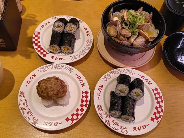 まるごとハンバーグにぎり、あさりたっぷりうどん、きゅうり巻、気まぐれクック監修 穴たく巻