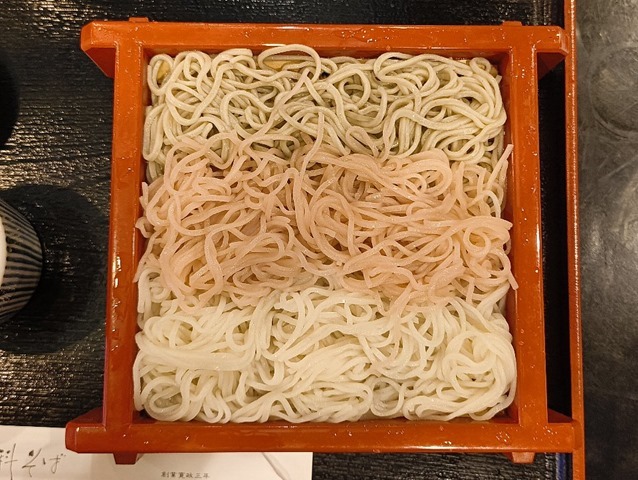 三色そば