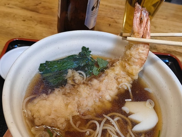 見事に膨れ上がった海老天だ！