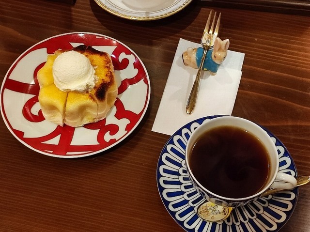 バターブレンドコーヒーとケーゼクーヘン