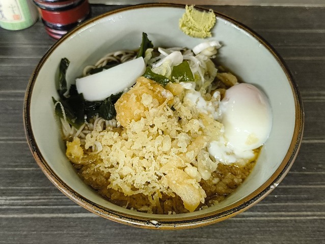 冷したぬきそば＋温泉たまご