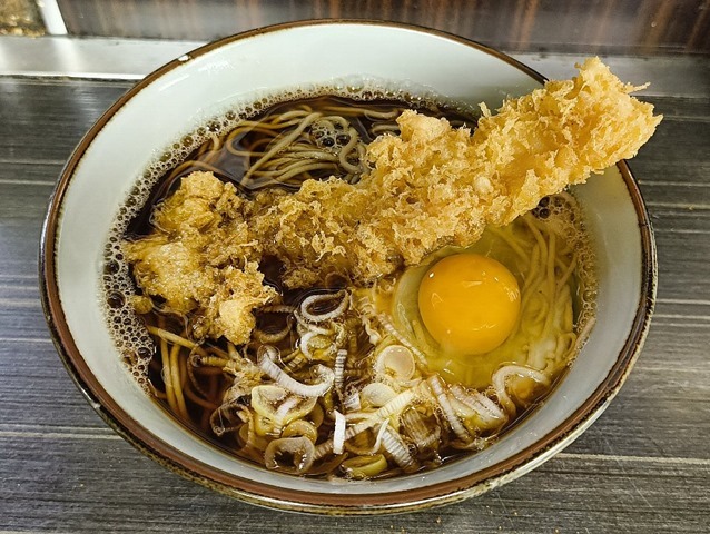 イカ天そば＋生たまご≒イカ玉 