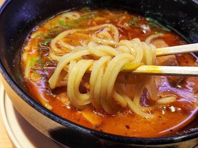 ラーメンを食う