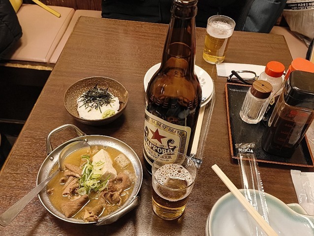 赤星ともつ煮込みとマグロ山かけ