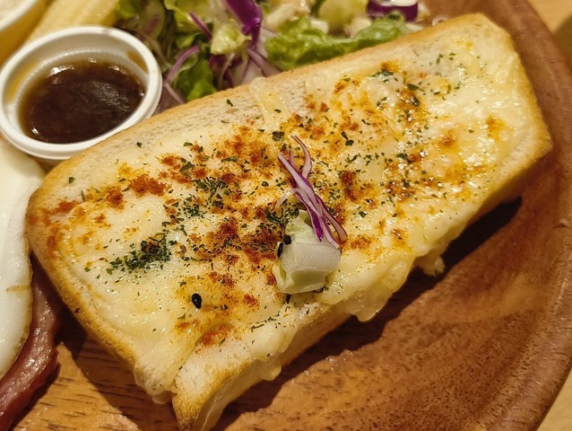 チーズトースト